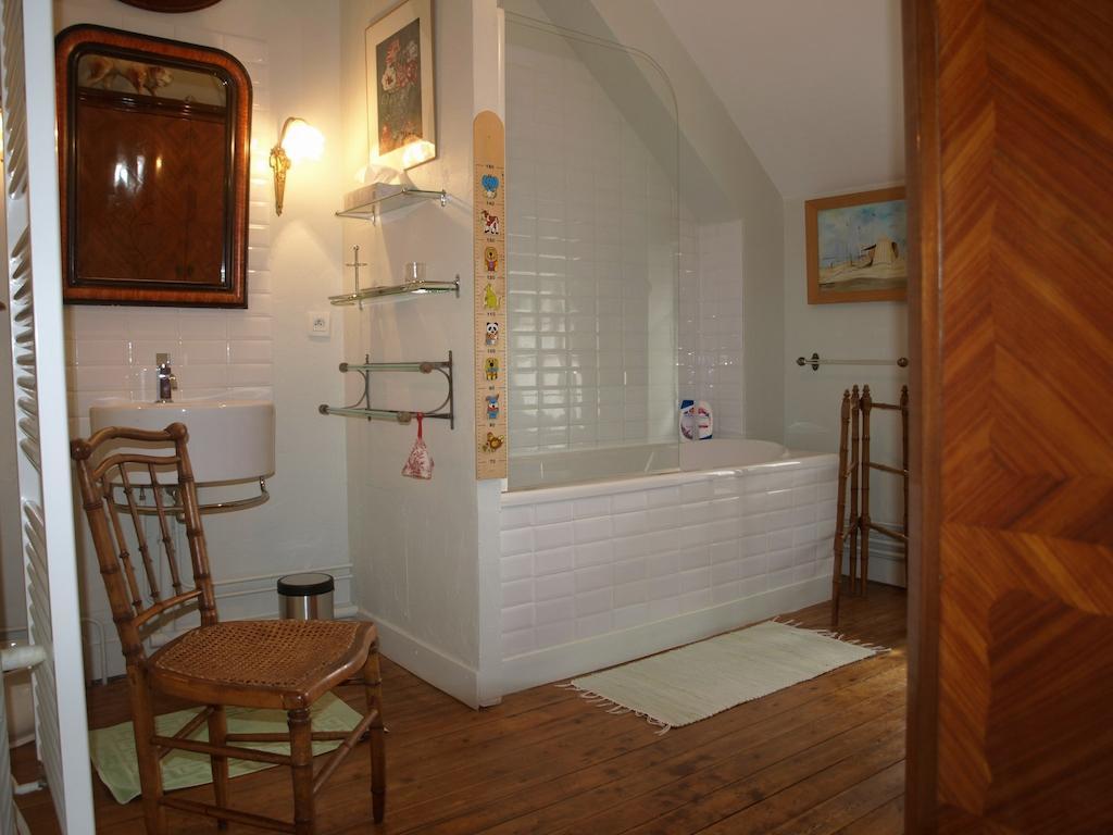 Le Vivier Hotel Challes Habitación foto